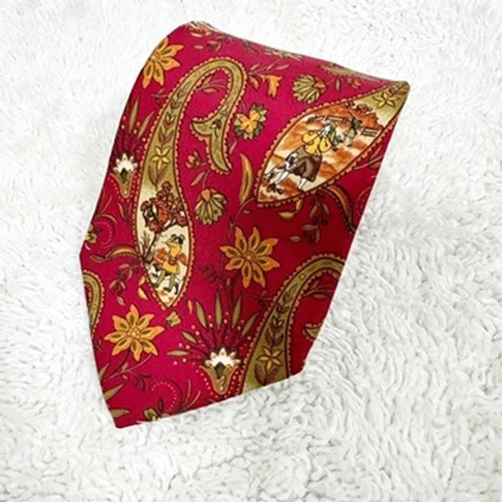Salvatore Ferragamo Red Floral Paisley Necktie Hounds Hunters Classic Silk Tie